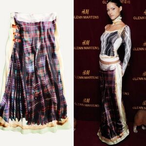 Hm Glenn martens printed satin skirt